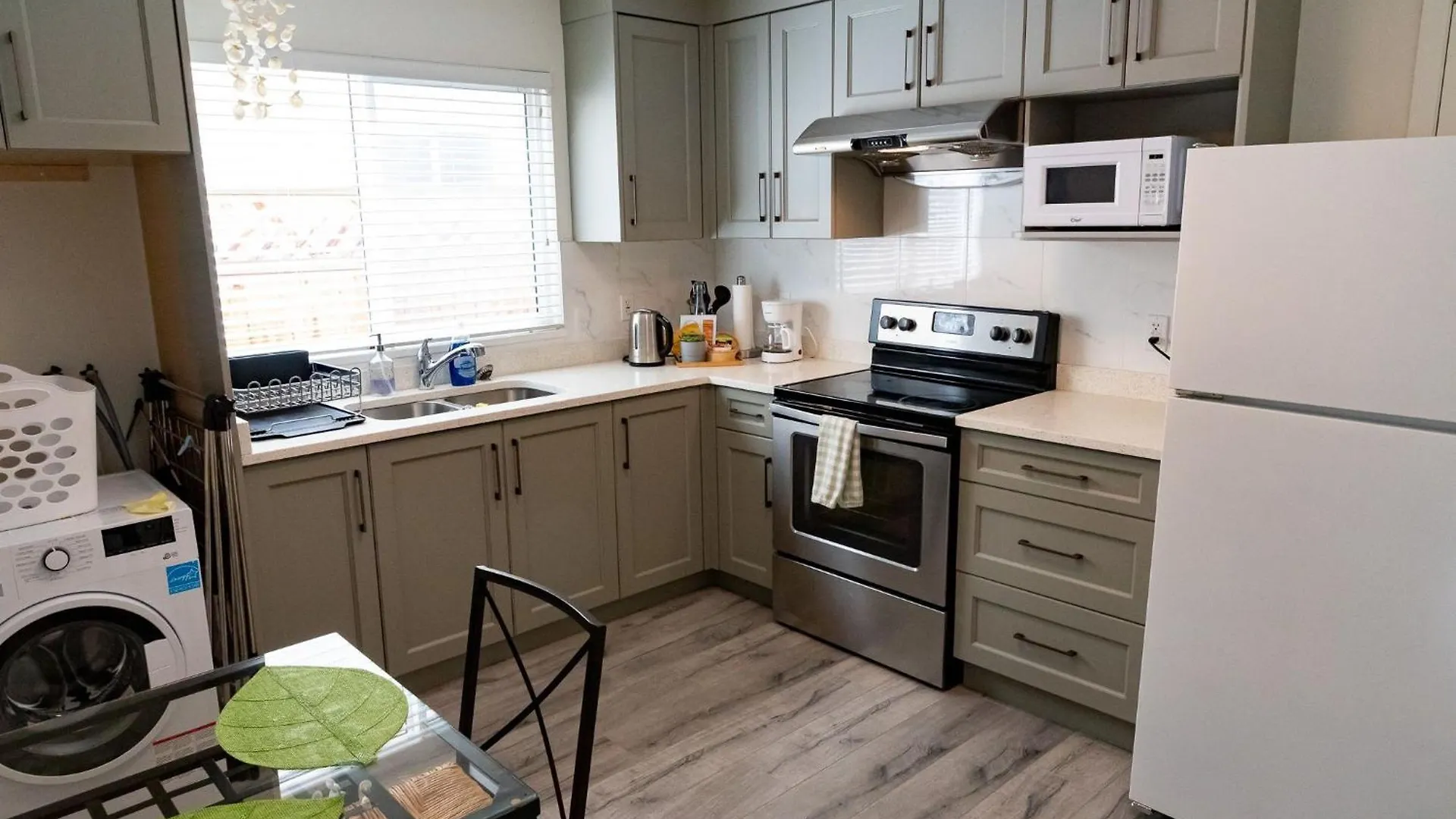 Homey Private 1 Bed 9 Min Yvr/Transit/Restaurants Richmond